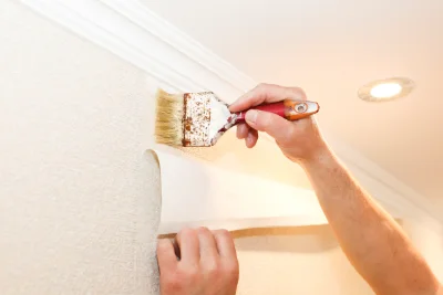 Pose de papier peint à Barie — revêtements muraux et toiles de verre